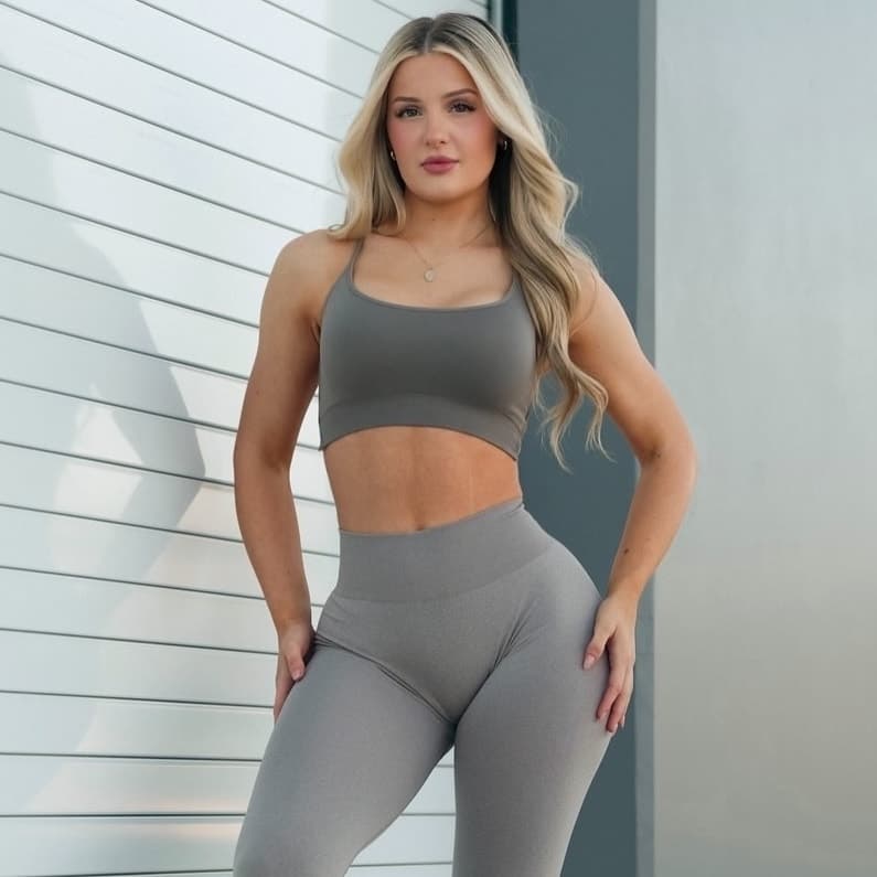 Rhiannon Booth